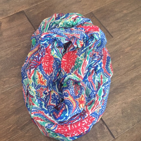 Lilly Pulitzer Accessories - Lilly Pulitzer infinity scarf